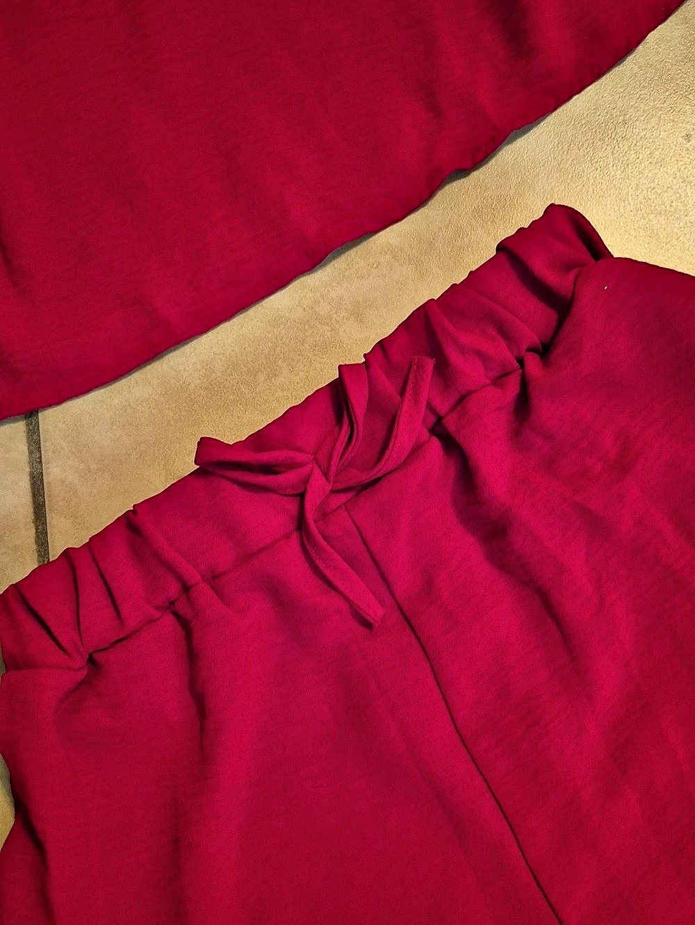 Red Two-Piece Set Size Medium Like New - Picture 4 of 6